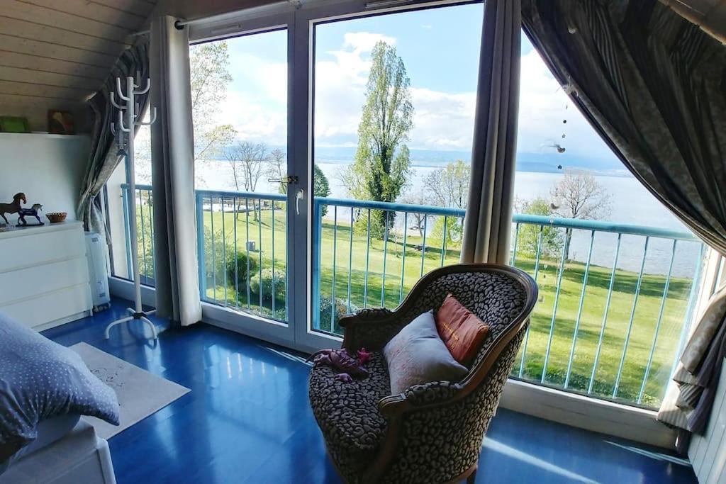 Lakefront. Appartement Pieds Dans L'Eau. View And Direct Access To The Lake. Anthy-sur-Leman Dış mekan fotoğraf