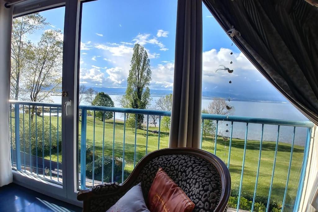 Lakefront. Appartement Pieds Dans L'Eau. View And Direct Access To The Lake. Anthy-sur-Leman Dış mekan fotoğraf
